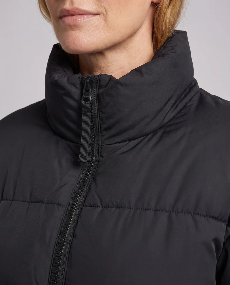 Damen kurze voluminöse gepolsterte Jacke mit hohem Schalkragen, Zwei-Wege-Reißverschluss und verdeckten Seitentaschen