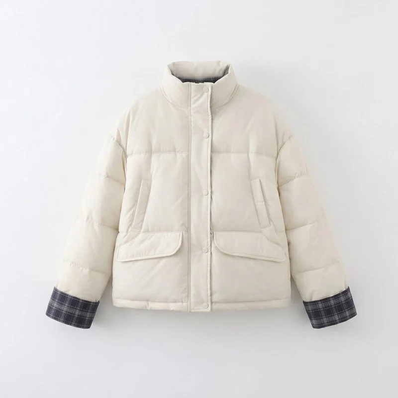 Damen kurze gepolsterte Boxy-Blouson mit kariertem Futter, hohem Kragen und aufgesetzten Klappentaschen