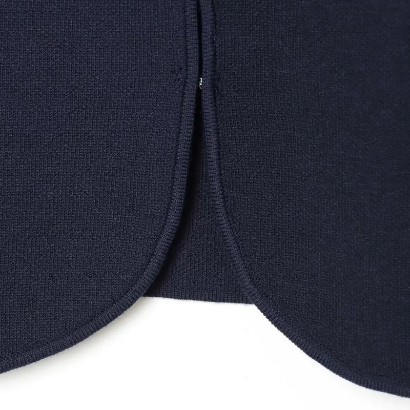 Damen Kurze strukturierte Shaket-Jacke mit Stehkragen, dekorativen Reihenknöpfen und verlängerten Manschetten Drune