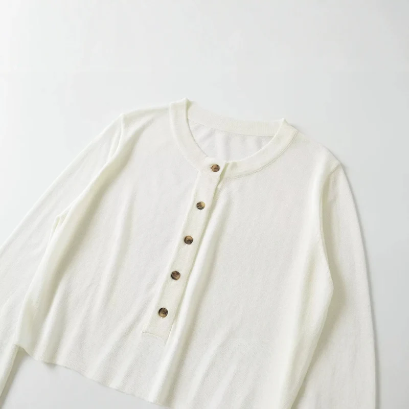 Damen Leichter Feinstrick‑Henley mit Knopfleiste, Rundhals und elastischem Rippbündchen Drune
