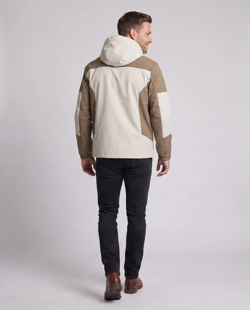 Herren Softshell Outdoorjacke mit verstellbarer Kapuze, wind- und wasserabweisend, verstärkte Einsätze