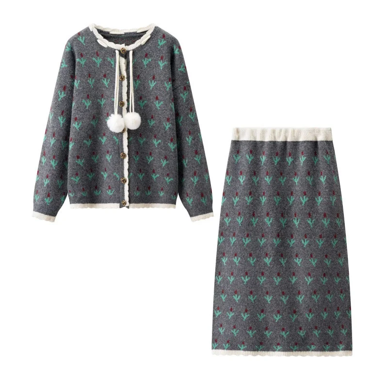 Damen Zweiteiliges Strickset mit gemustertem Cardigan, Pomponbändern und Midirock Drune