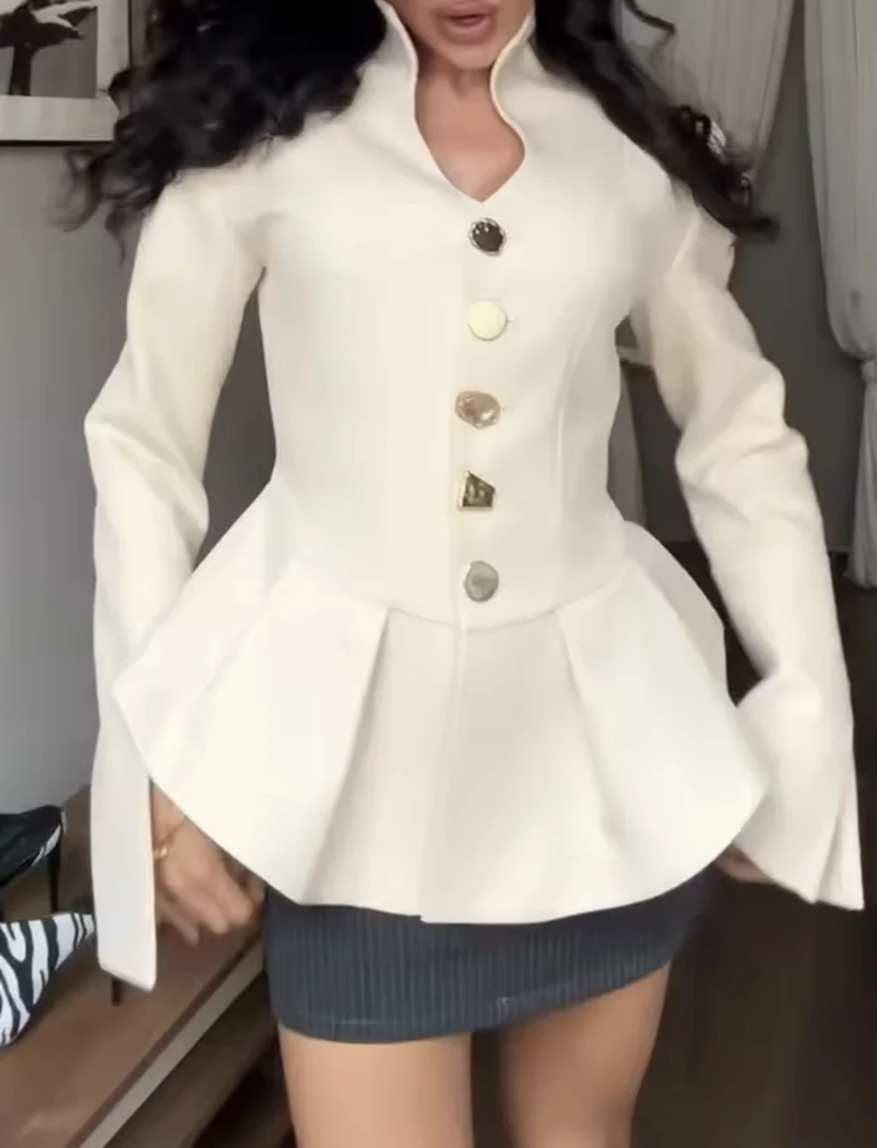 Damen Taillierter Peplum‑Blazer mit Stehkragen und dekorativer Knopfleiste Drune