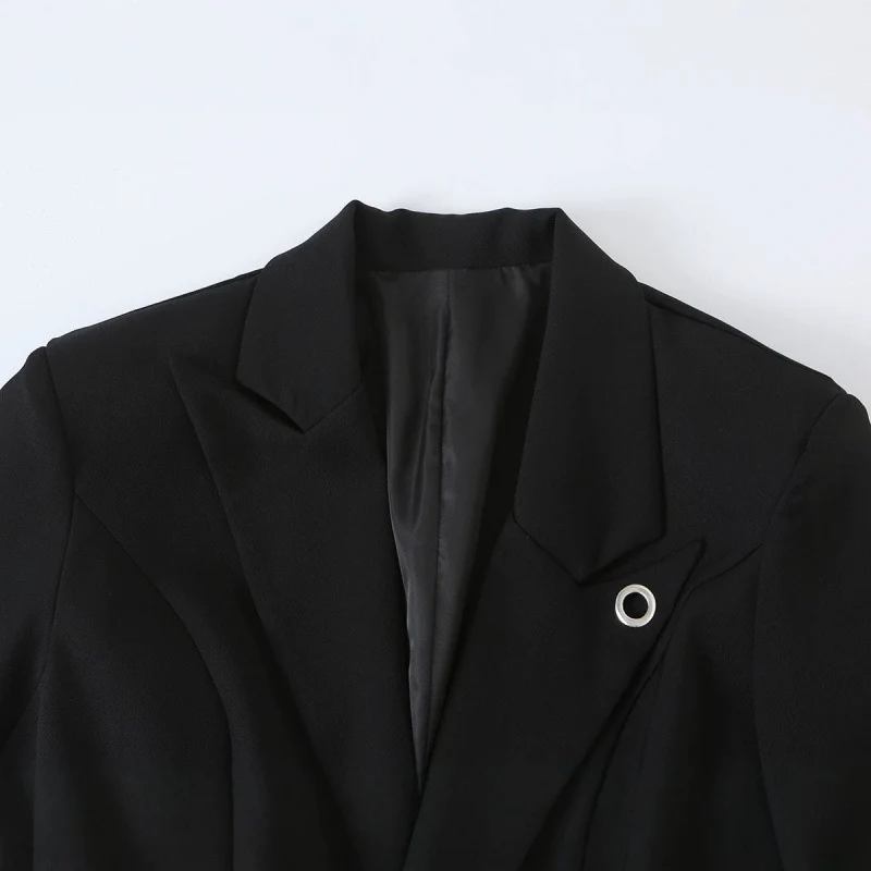 Damen Taillierter Kurzblazer mit asymmetrischem Schmuckknopf und Pattentaschen Drune