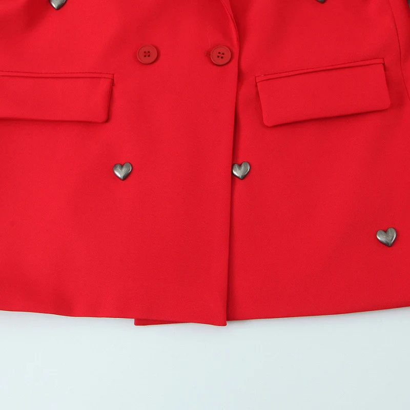 Damen Taillierter Doppelreihiger Blazer mit Herz‑Metallapplikationen und Pattentaschen Drune