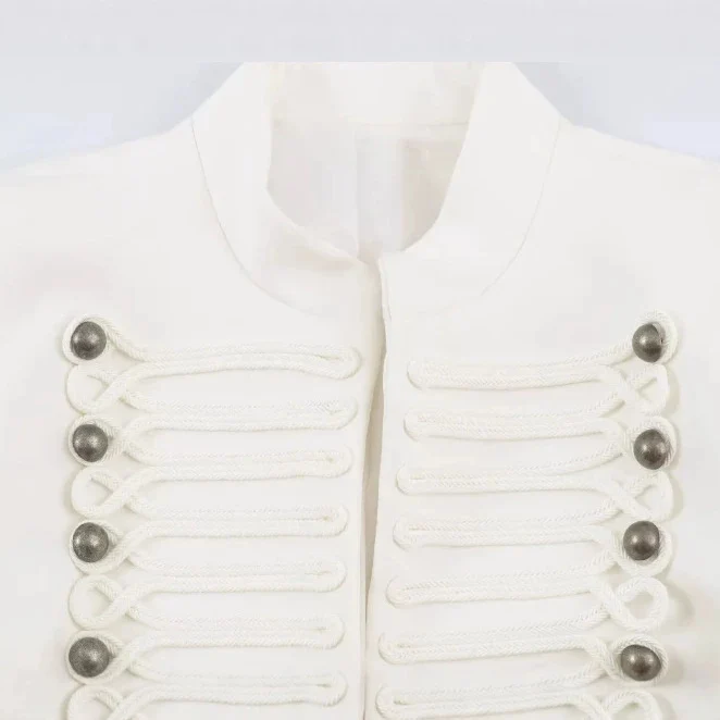 Damen Taillierter Cropped‑Blazer mit militärischer Galonverzierung und Stehkragen Drune