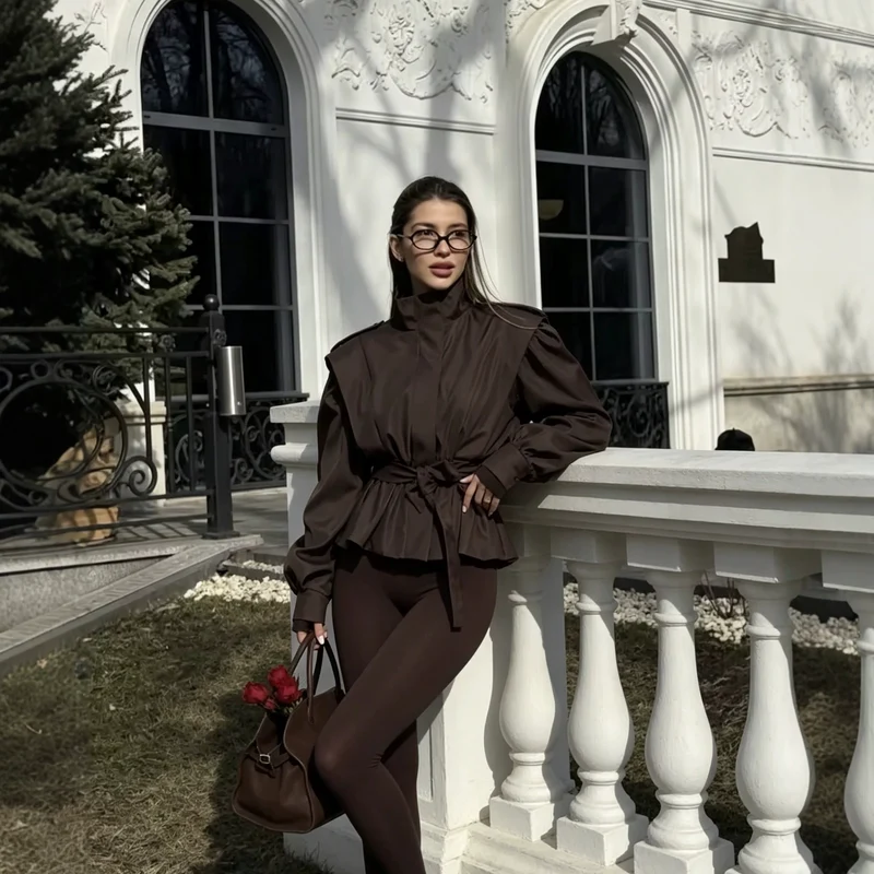 Damen Taillierte Kurzjacke mit Bindegürtel und Volant-Saum Drune