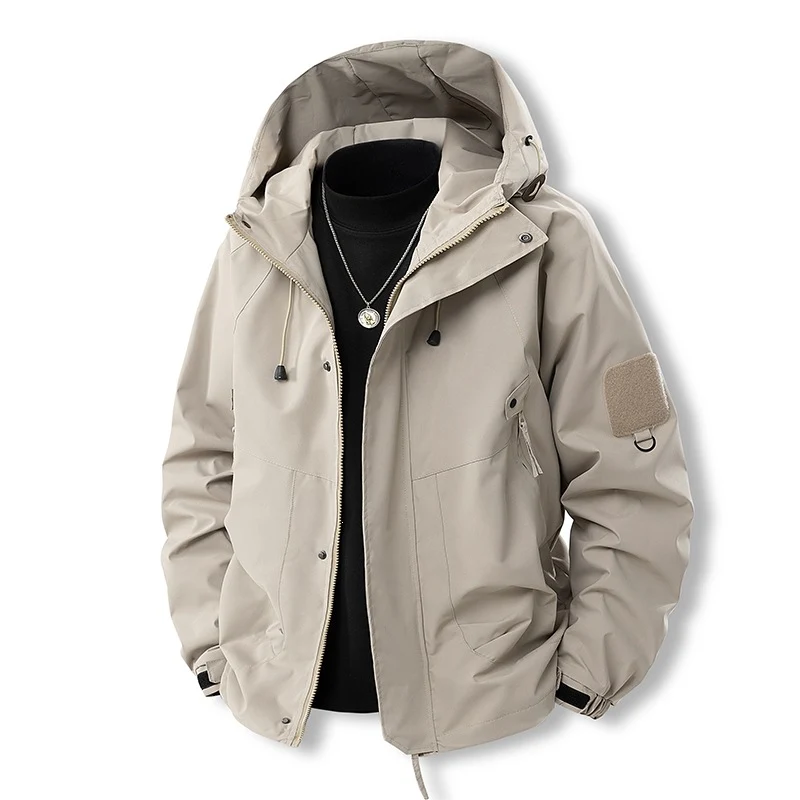 Herren Funktionale Kapuzen‑Übergangsjacke mit wasserabweisender Hülle, Utility‑Taschen & verstellbarem Saum Drune