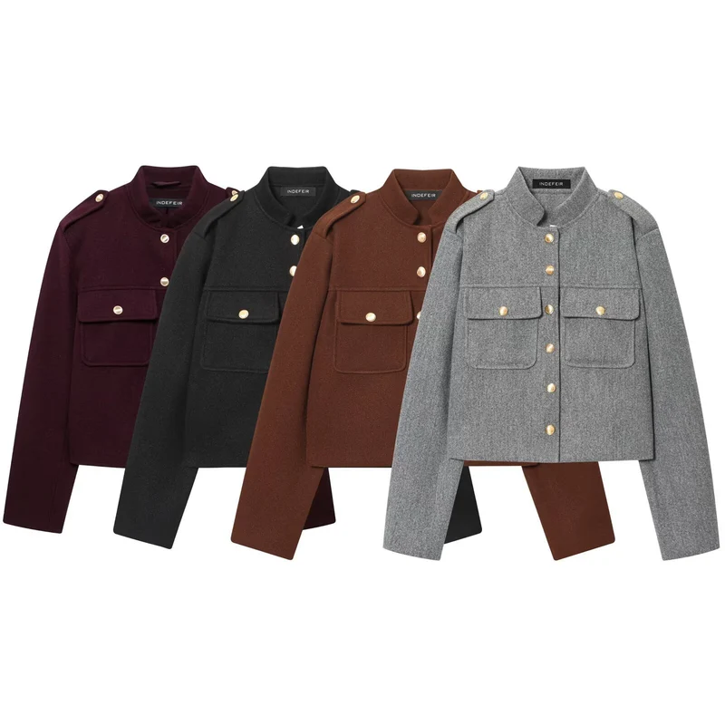Damen Kurzgeschnittene Military‑Jacke mit Stehkragen, Pattentaschen und Zierknopfleiste Drune
