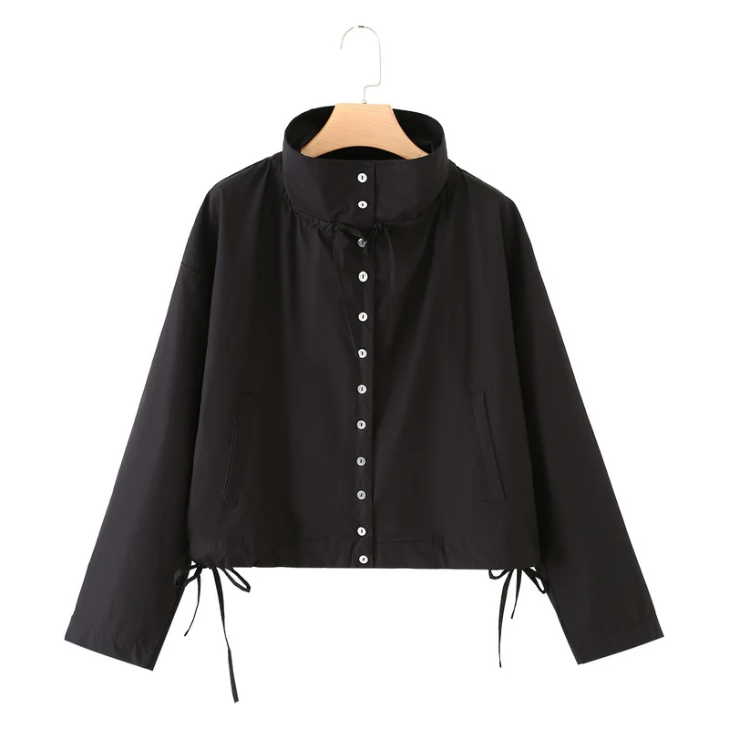 Damen kurzgeschnittene Blousonjacke mit hohem Stehkragen, Knopfleiste und Tunnelzug Drune