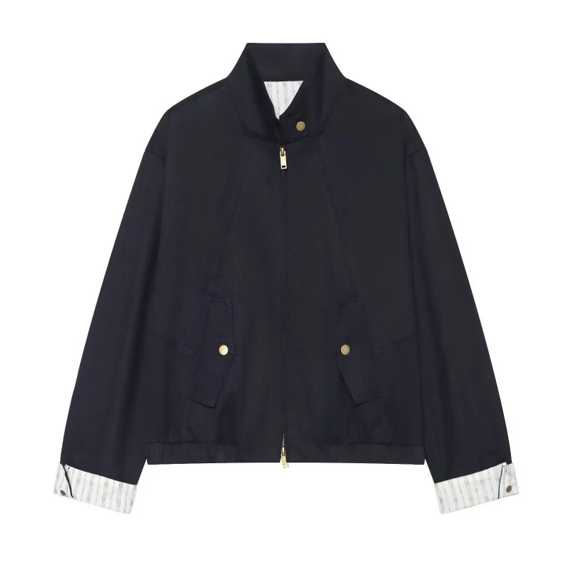 Damen Kurzes Blousonjacke im Clean‑Look mit Stehkragen, goldfarbenen Beschlägen und kontrastierenden Manschetten Drune