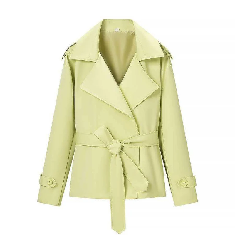 Damen 50+ kurzer Taillen-Trenchblazer mit Bindegürtel und weitem Revers Drune