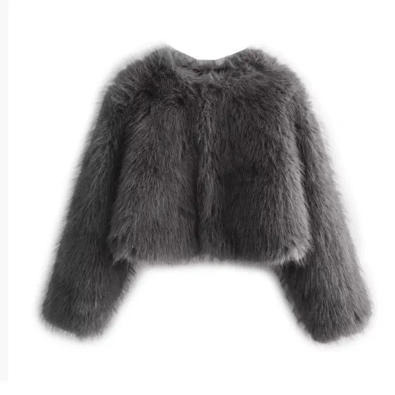 Damen 400+ kurze Kunstfelljacke im Cropped‑Cut mit V‑Ausschnitt und gerade geschnittenen Ärmeln Drune