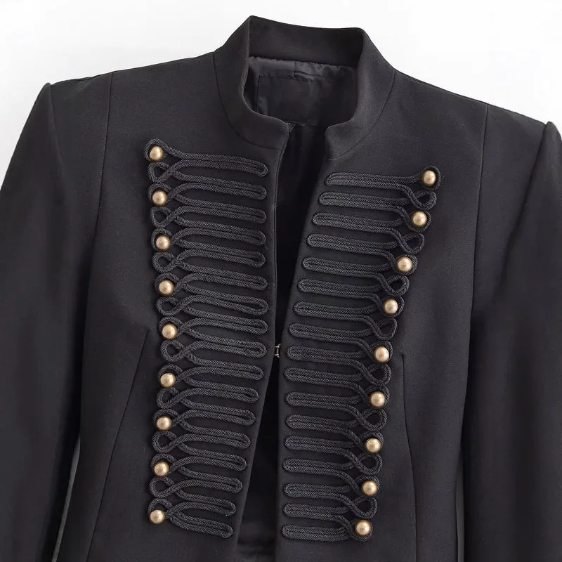 Damen 40+ taillierter Militärblazer mit Kordel- und Zierknopfdetails Drune