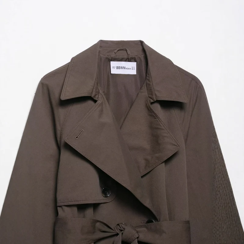 Damen 300+ kurzer Cropped‑Trenchblouson mit weiten Revers, Bindegürtel und Pattentaschen Drune