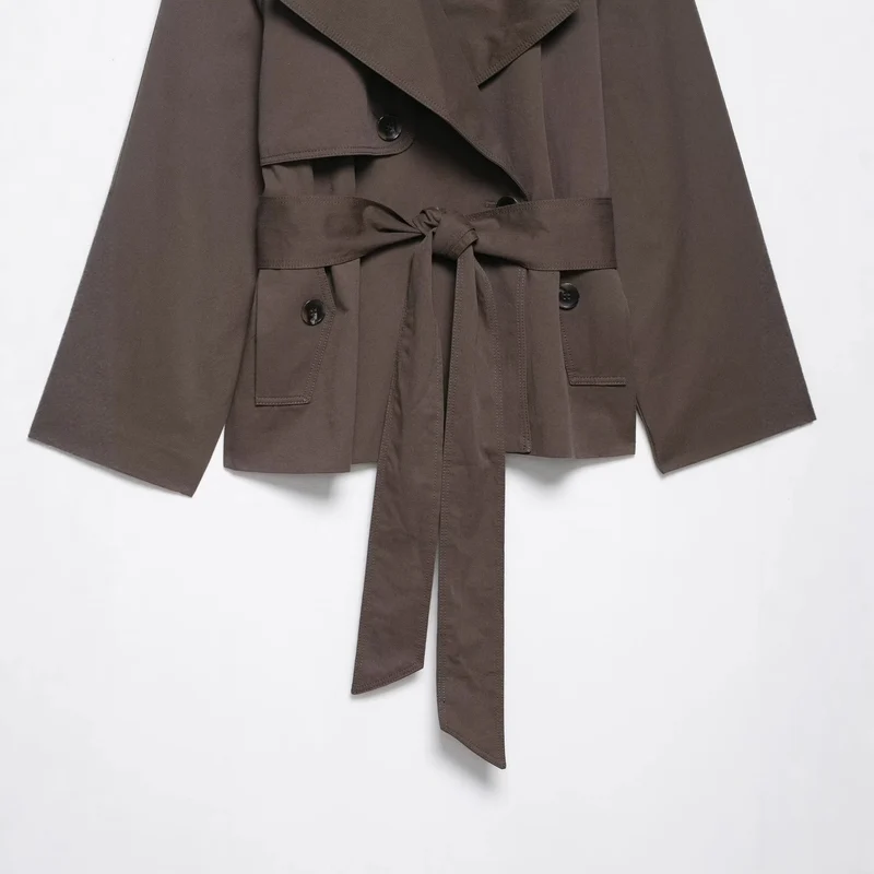 Damen 300+ kurzer Cropped‑Trenchblouson mit weiten Revers, Bindegürtel und Pattentaschen Drune