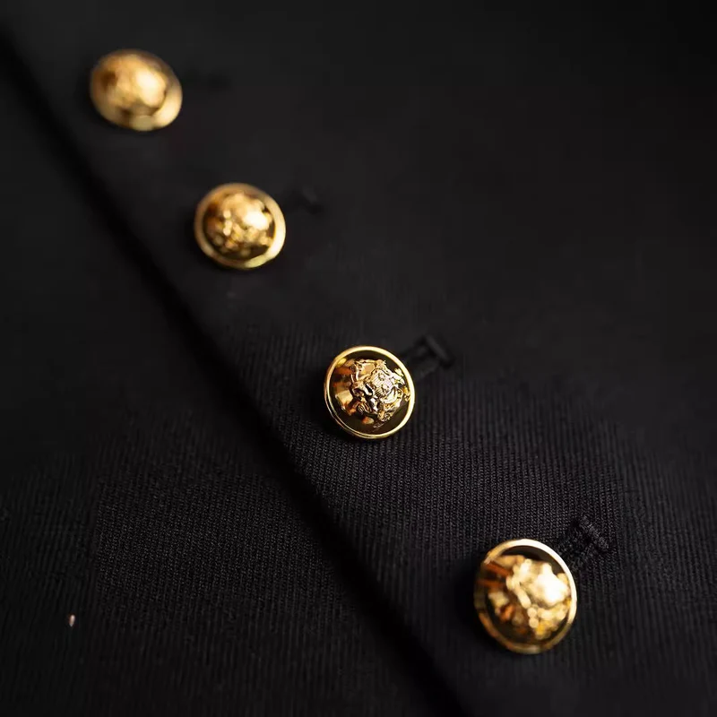 Damen Modische Jacke mit Stehkragen und goldenen Knöpfen Drune