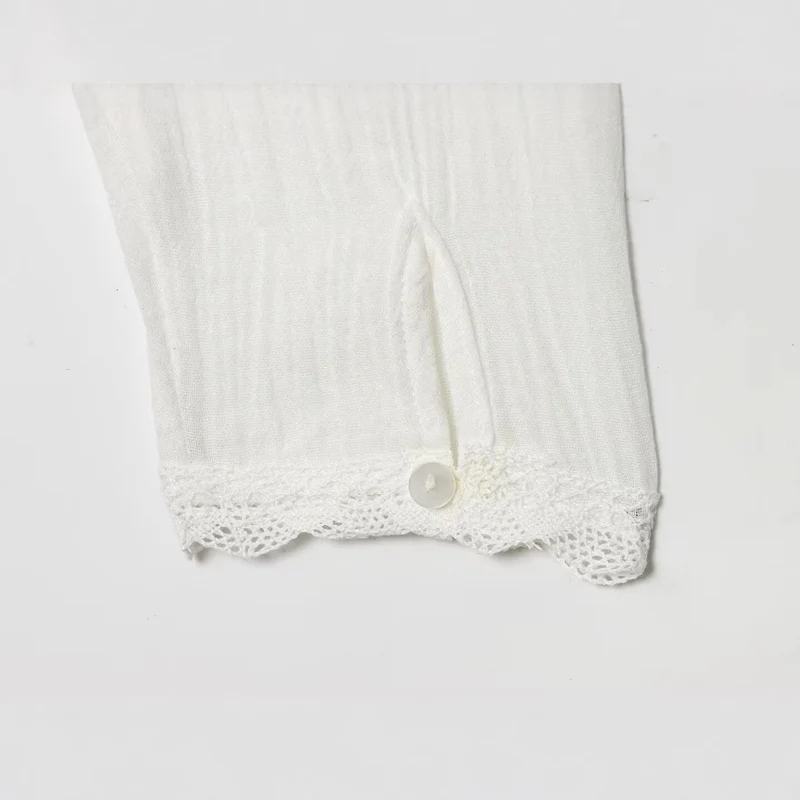 Damen Romantische Spitzenbluse mit Spitzenpasse, Taillenband und durchgehender Knopfleiste Drune
