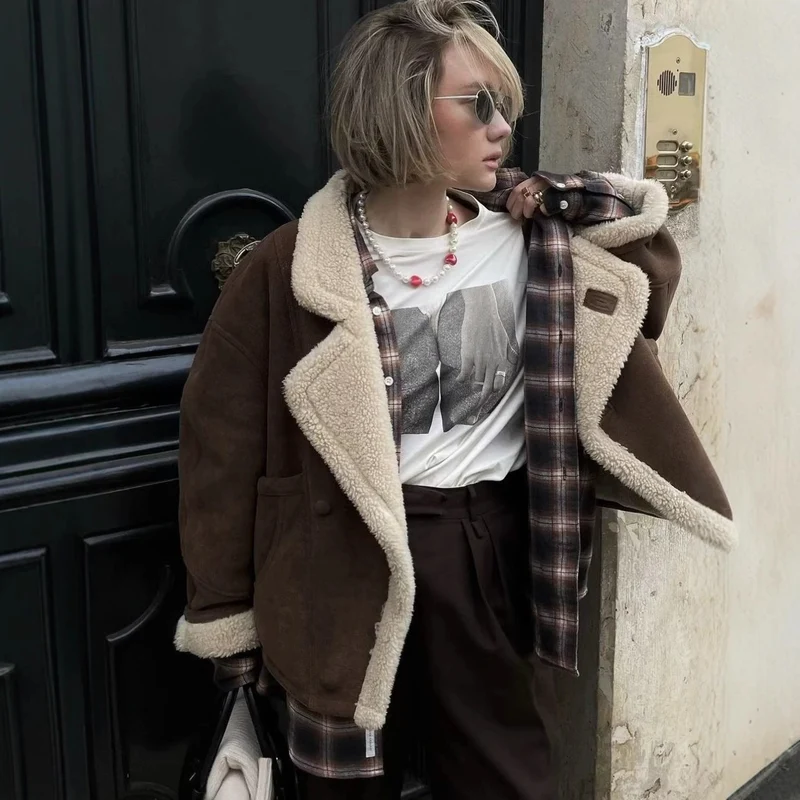 Damen Oversized Kurzjacke aus Wildlederoptik mit Teddyfutter und großem Reverskragen Drune