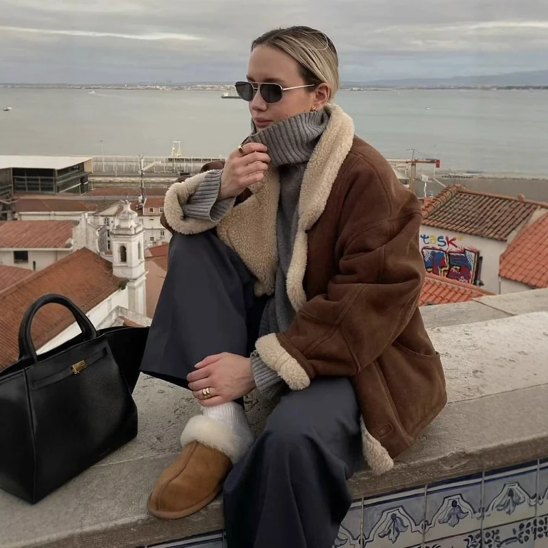 Damen Oversized Kurzjacke aus Wildlederoptik mit Teddyfutter und großem Reverskragen Drune