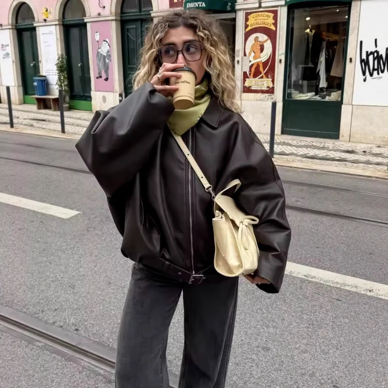 Damen Oversized Kunstleder-Bomberjacke mit Gürtel und Hemdkragen Drune