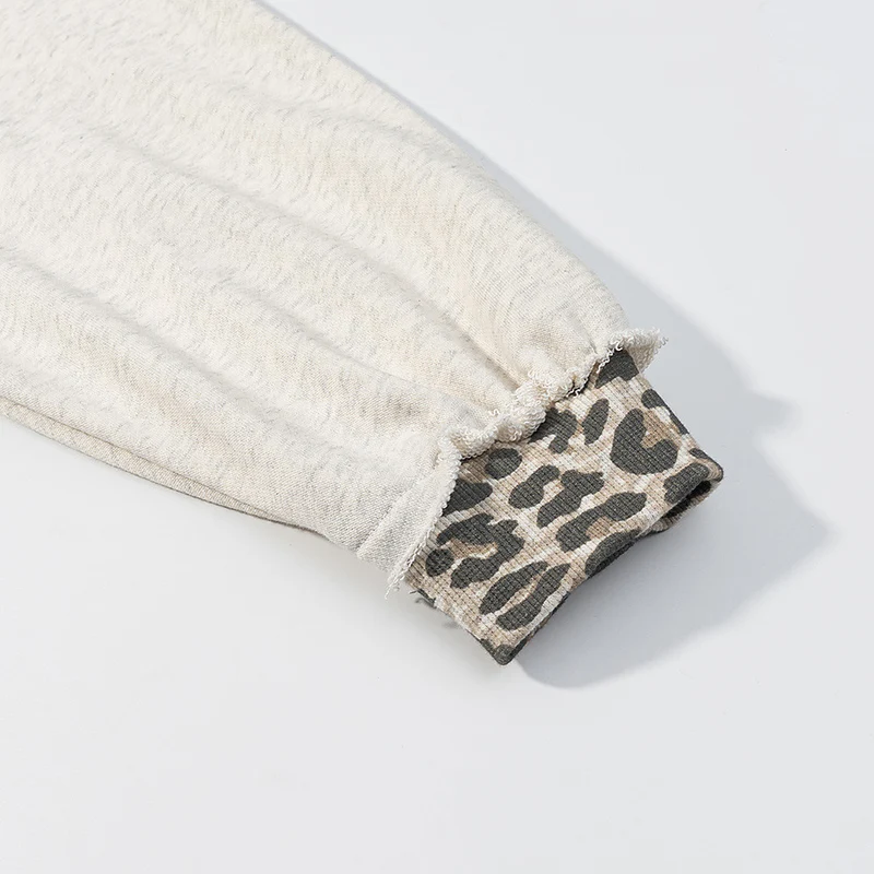 Damen Oversized Kapuzenpullover mit Leoprint-Futter und Destroy-Details Drune