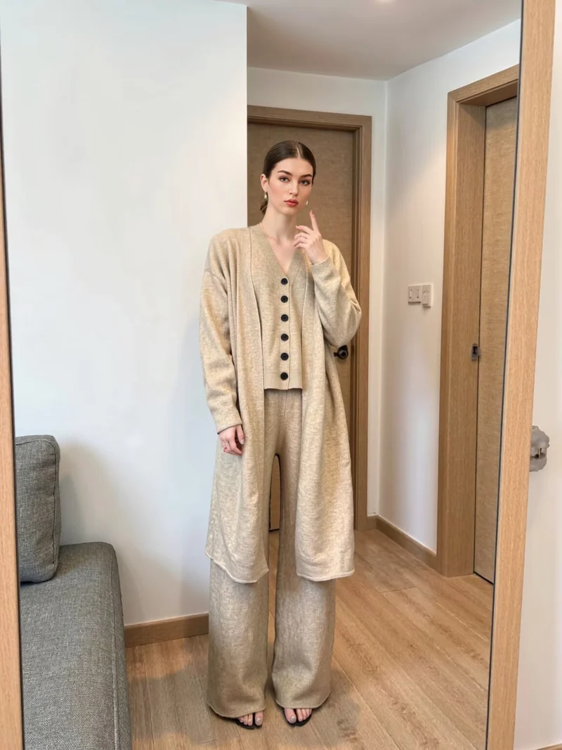 Damen Oversize Strick-Set mit Longcardigan, Knopf-Weste und weiten Hosen Drune