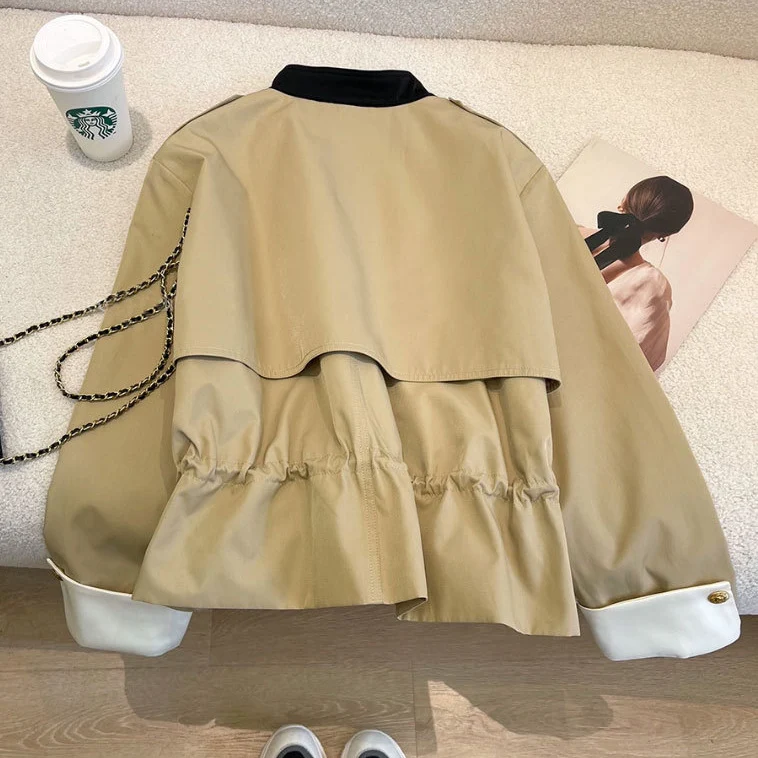 Damen Utility-Jacke mit Kordelzugtaillierung, Pattentaschen und goldenen Zierknöpfen Drune
