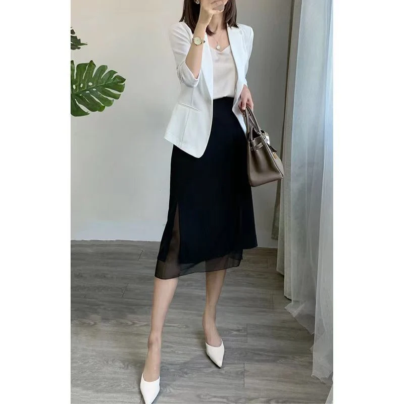 Damen Taillierter Ein‑Knopf‑Blazer mit 3/4‑Ärmeln und strukturierter Teilung Drune