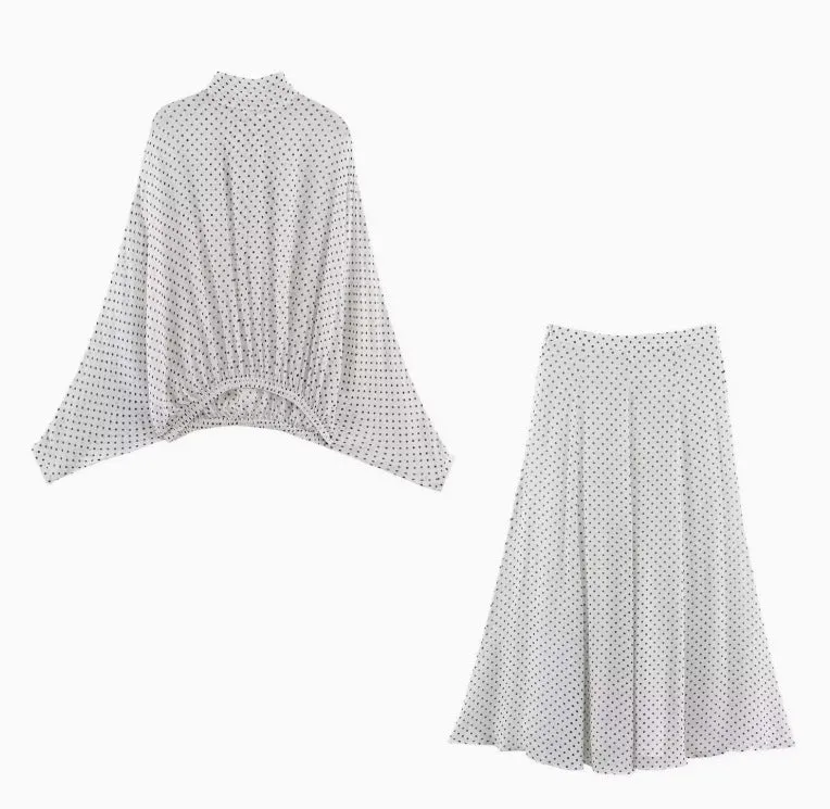 Damen 100+ oversized Pünktchenbluse mit Fledermausärmeln, Stehkragen und elastischem Saum Drune