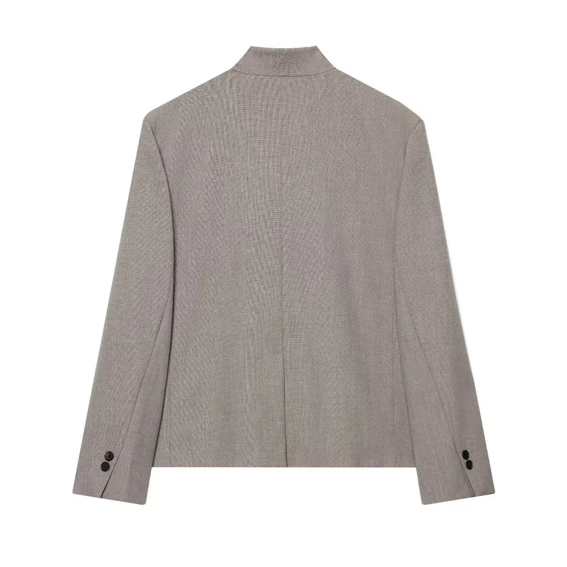 Damen 10+ taillierter Kurzblazer mit Stehkragen und asymmetrischer Knopfleiste Drune