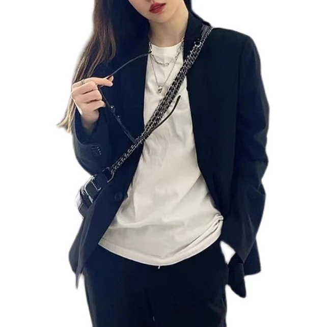Damen Eleganter Kurzblazer mit subtiler Struktur Drune