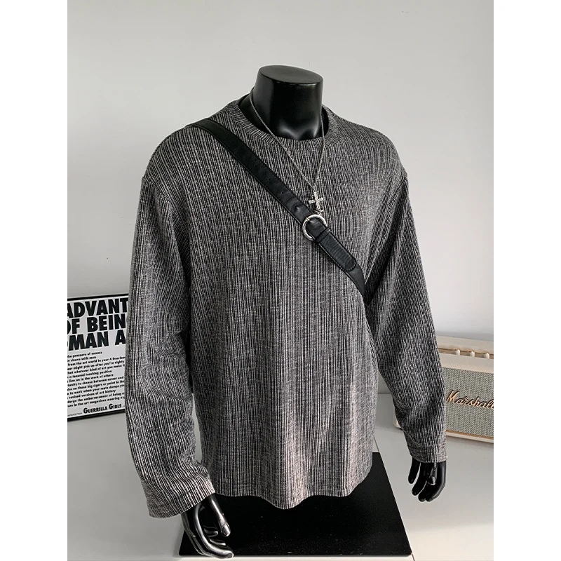 Herren Geripptes Langarmshirt aus Feinstrick mit Rundhalsausschnitt Drune