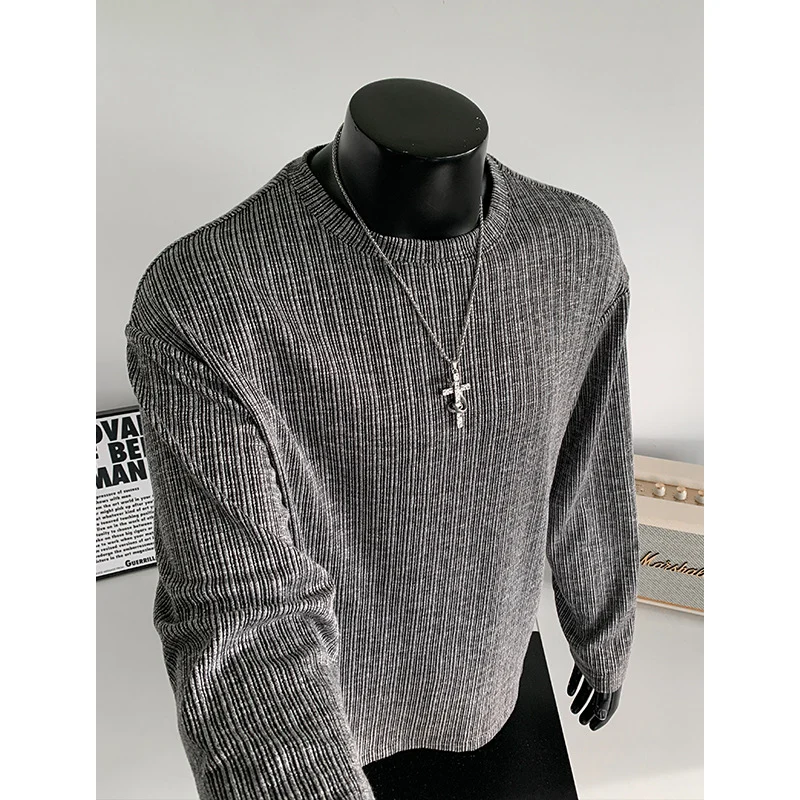 Herren Geripptes Langarmshirt aus Feinstrick mit Rundhalsausschnitt Drune