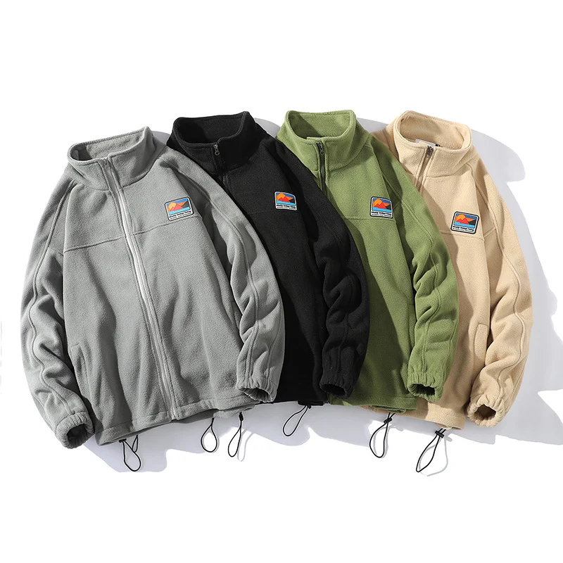 Herren Fleecejacke mit Stehkragen, durchgehendem Reißverschluss, elastischem Tunnelzug und Badge Patch Drune