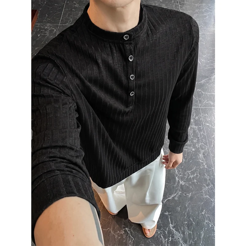 Herren Feinstruktur-Henley mit Stehkragen und dekorativer Knopfleiste Drune
