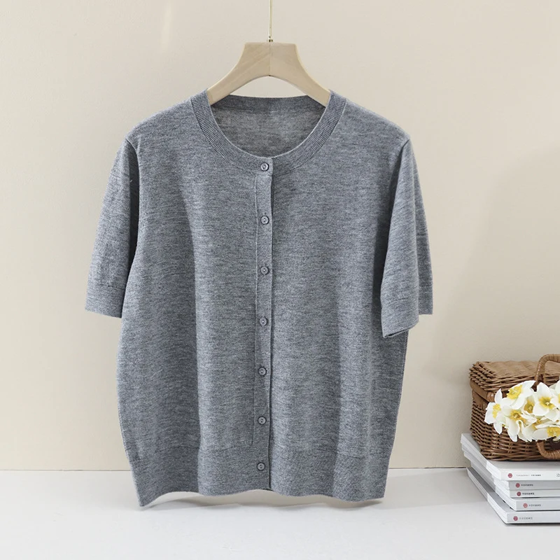 Damen Kurzarm-Feinstrick-Cardigan mit Rundhalsausschnitt und durchgehender Knopfleiste Drune
