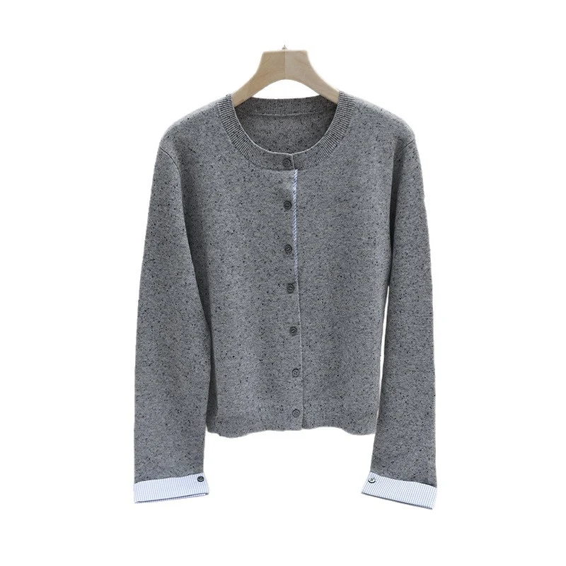 Damen Kurz geschnittener Feinstrick-Cardigan mit kontrastierenden Hemdblusenmanschetten Drune