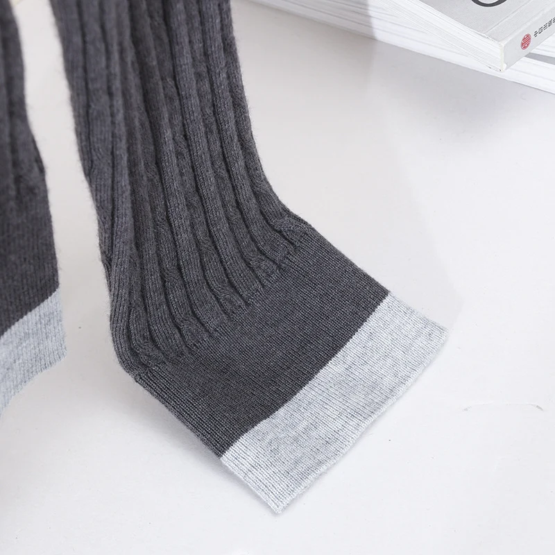 Damen Feinstrick-Polo-Pullover mit Rippstruktur, Stehkragen und Knopfleiste Drune