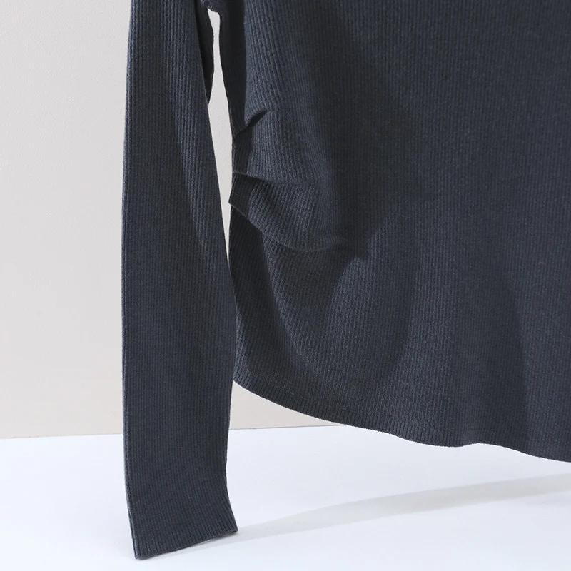 Damen Feines Rippenstrick-Longsleeve mit weitem U-Boot-Ausschnitt & seitlicher Raffung Drune