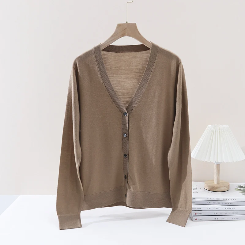 Damen Feiner V‑Ausschnitt-Cardigan aus leichtem Feinstrick mit Knopfleiste Drune