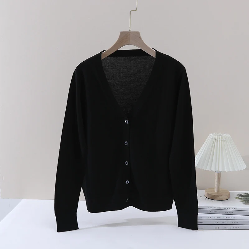 Damen Feiner V‑Ausschnitt-Cardigan aus leichtem Feinstrick mit Knopfleiste Drune