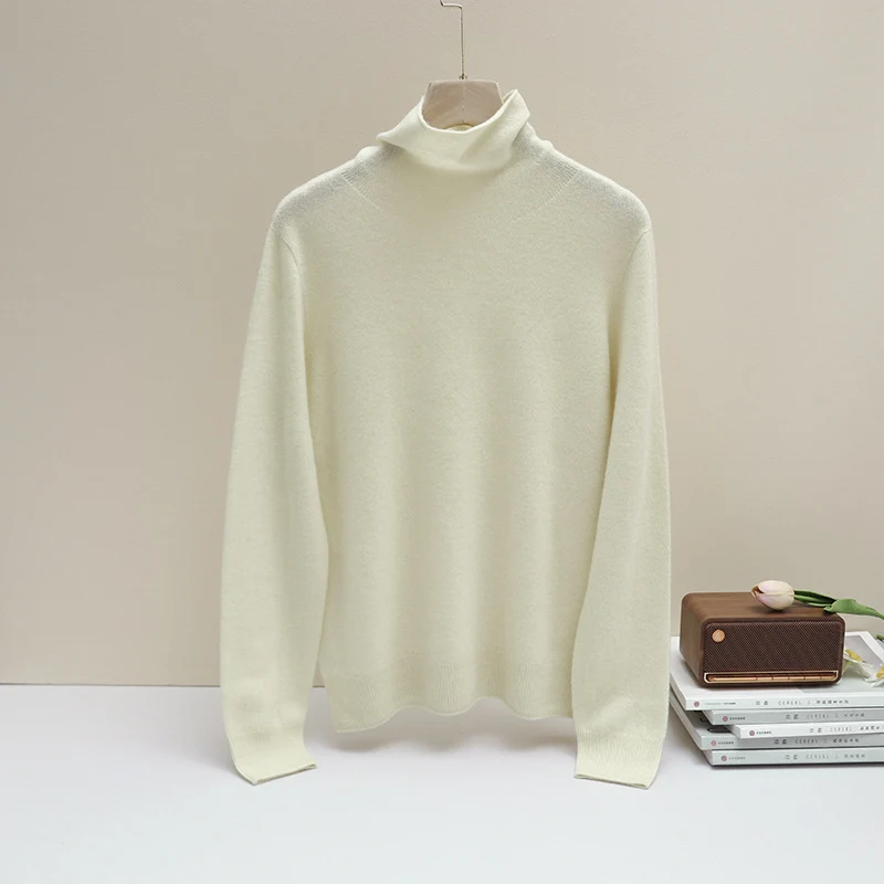 Damen Feiner Rollkragenpullover aus leichtem Feinstrick mit geripptem Saum und schmaler Silhouette Drune