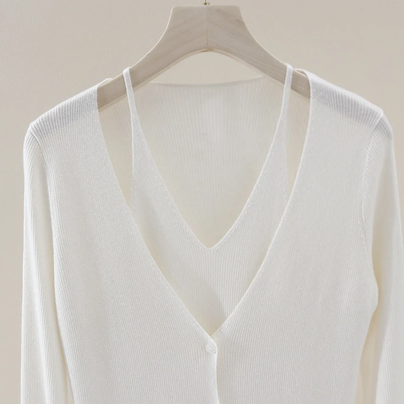 Damen feiner Rippstrick-Cardigan mit integriertem Spaghettitop und tiefem V-Ausschnitt Drune