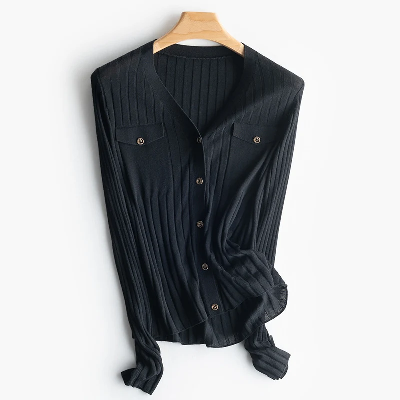 Damen Feiner gerippter Knopfcardigan mit V‑Ausschnitt und Brustklappen Drune