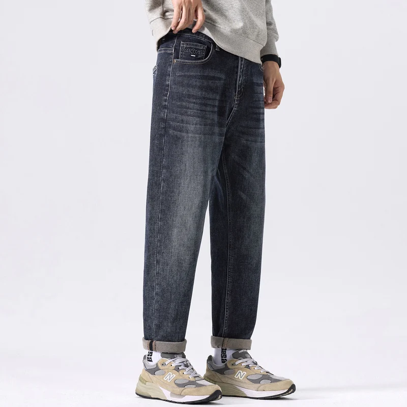 Herren Relaxed-Straight Denim-Jeans mit dezenter Used‑Optik und gekrempeltem Saum Drune