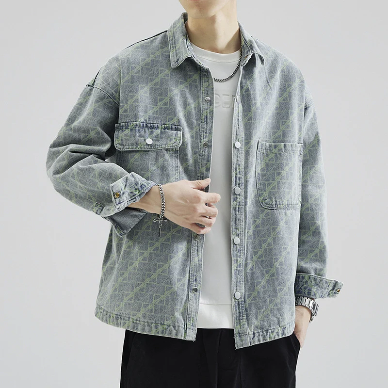 Herren Monogramm-Jeanshemdjacke im Oversize mit Druckknöpfen und aufgesetzten Brusttaschen Drune