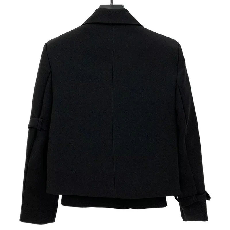 Damen Kurzer Doppelreiher-Blazer mit Nietenbesatz und Schnallenärmeln Drune