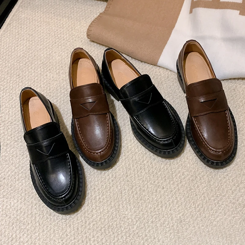 Damen Zeitlose Penny‑Loafer mit profiliertem Gummirand und Mokassin‑Naht Drune