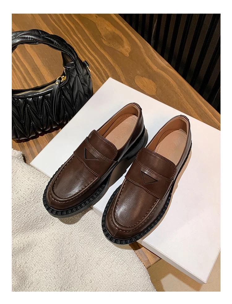 Damen Zeitlose Penny‑Loafer mit profiliertem Gummirand und Mokassin‑Naht Drune